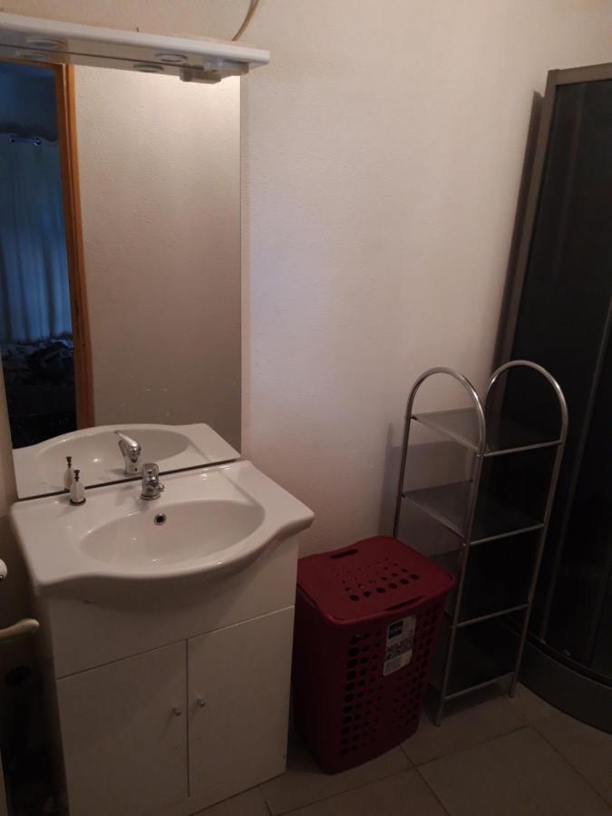 Appartement F1 Meuble 3 Personnes Обена Экстерьер фото